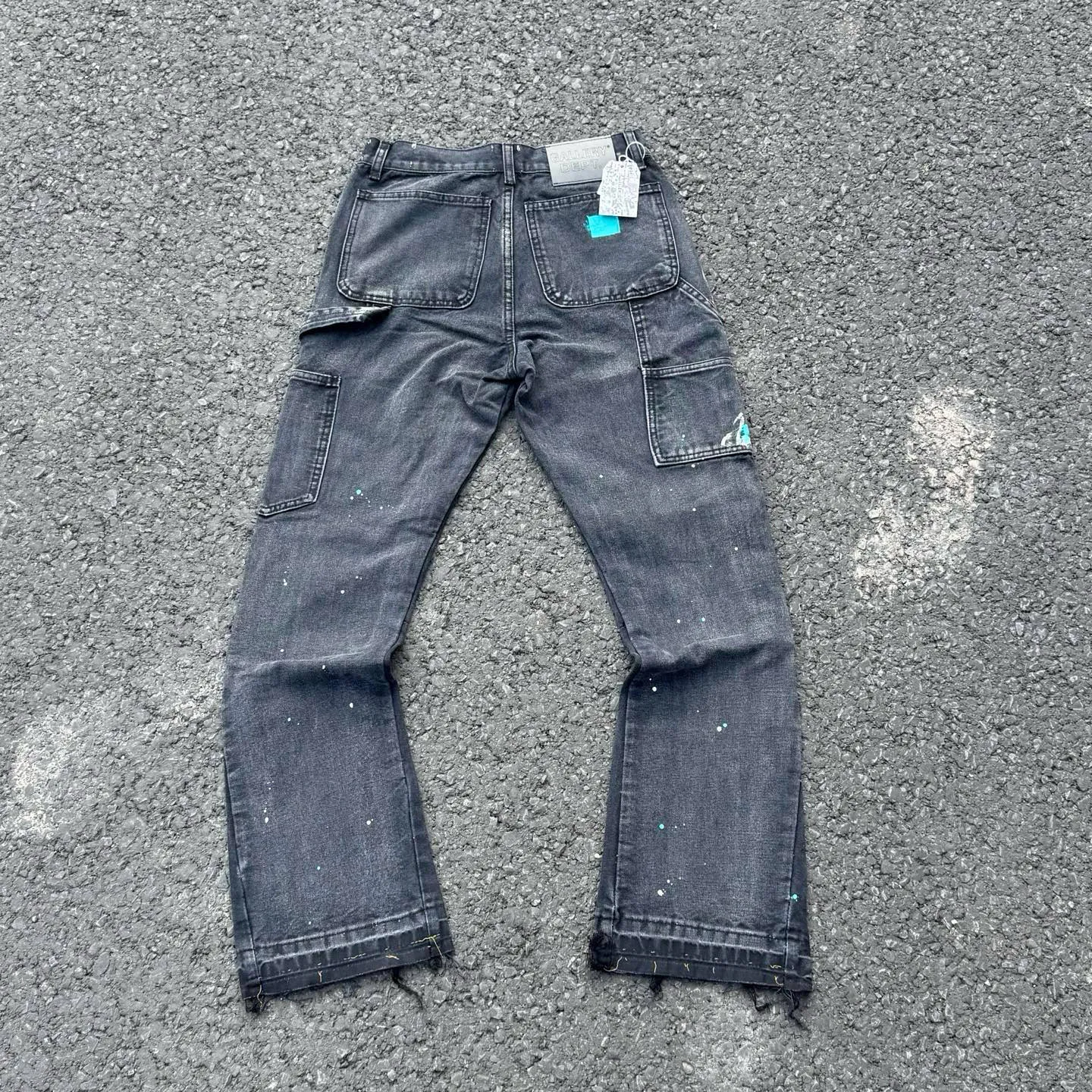 #8168 P250💰 GALLERY DEPT American retro splash-ink splicing micro-horn logging overalls raw edge jeans - Original purchase and pattern making to truly restore the ultimate texture of Vintage - Original hardware accessories, washed and other elevators, QR code analysis are all purchased from the original factory, high degree of restoration, welcome to compare with a certain product ~ - Three-dimensional version Loose and comfortable, not picky about the figure, taller and slimmer, factory Seiko, original factory quality control, same style for men and women, can be matched with couples Versatile recommendation: must-have jeans for all seasons Size: S-XXL (28-36)